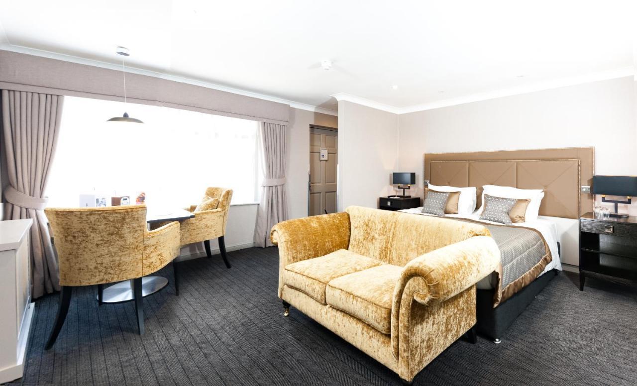 Foxhills Hotell Ottershaw Exteriör bild